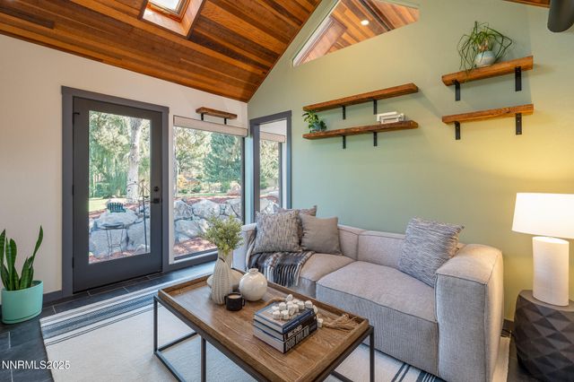 2521 Lake Ridge Shores Circle, Reno, NV 89519