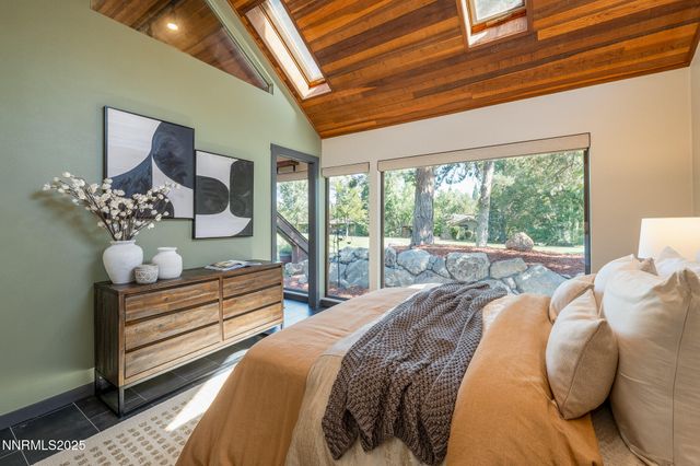 2521 Lake Ridge Shores Circle, Reno, NV 89519