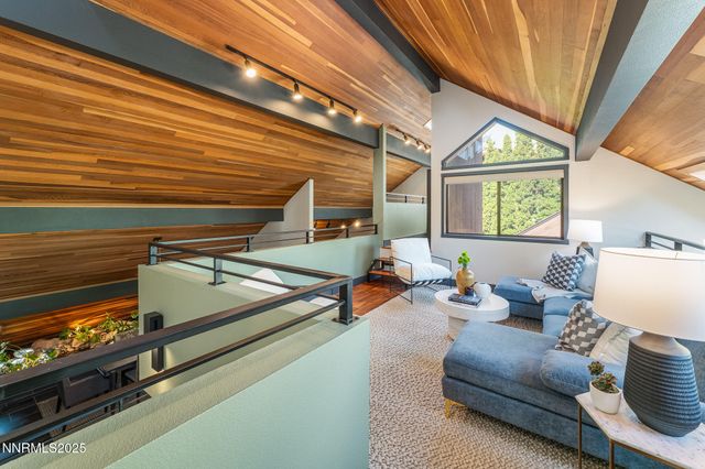 2521 Lake Ridge Shores Circle, Reno, NV 89519