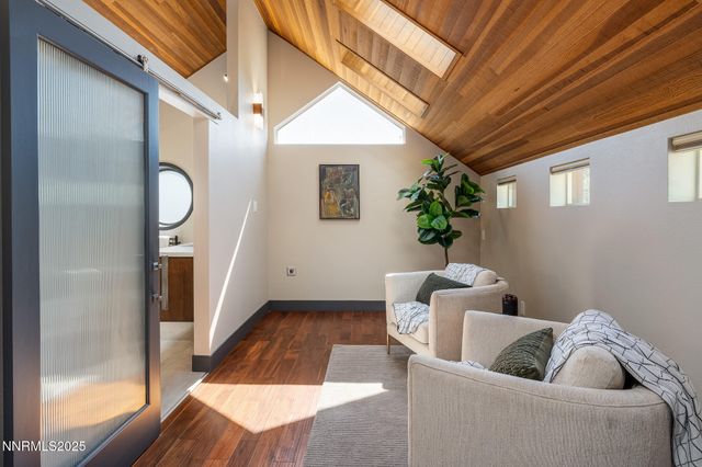 2521 Lake Ridge Shores Circle, Reno, NV 89519