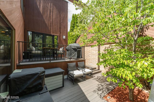 2521 Lake Ridge Shores Circle, Reno, NV 89519