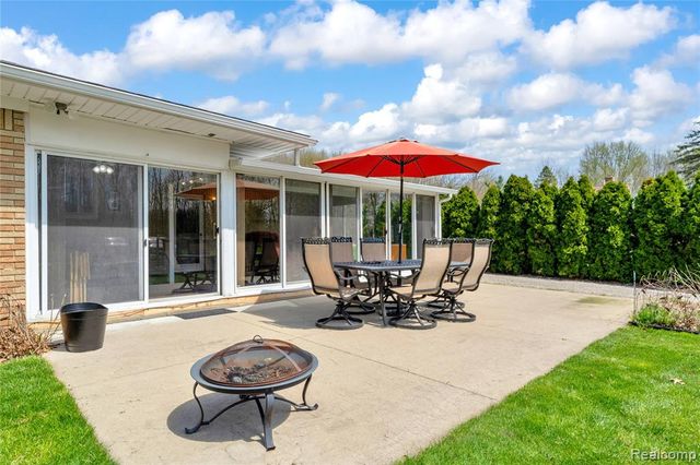 21868 28 Mile Road, Ray, MI 48096