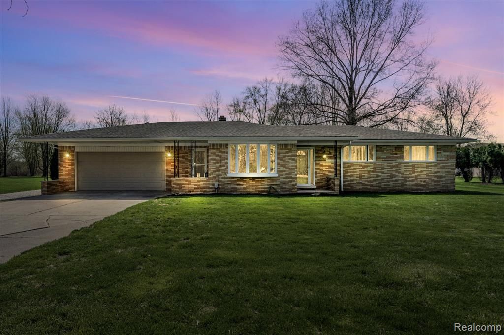 21868 28 Mile Road, Ray, MI 48096