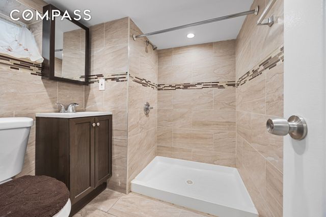 194-35 114th Drive, New York City, NY 11412