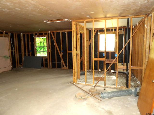 146 CR 3050, Crockett, TX 75835