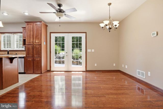 4242 NATURE LN, Windsor, PA 17366