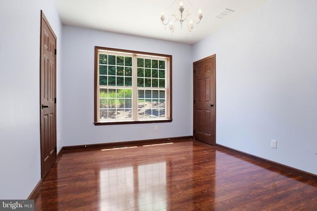 4242 NATURE LN, Windsor, PA 17366