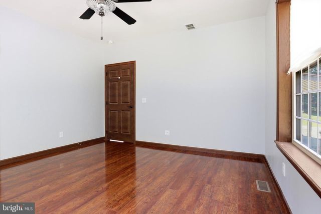 4242 NATURE LN, Windsor, PA 17366