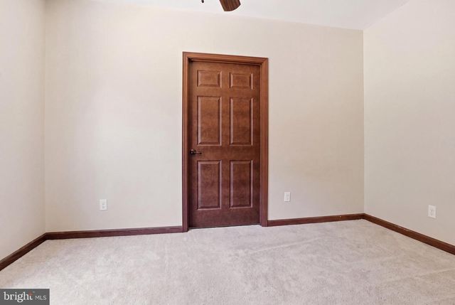 4242 NATURE LN, Windsor, PA 17366