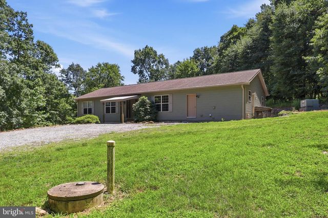 4242 NATURE LN, Windsor, PA 17366