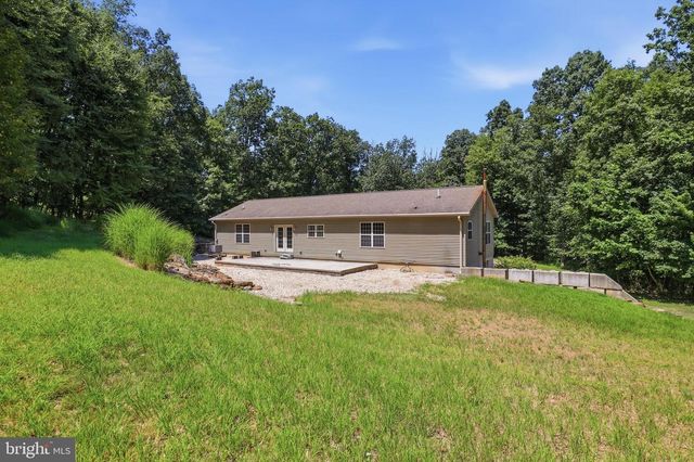 4242 NATURE LN, Windsor, PA 17366
