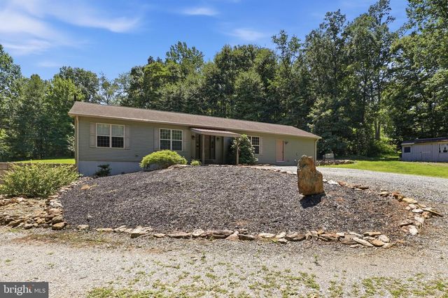 4242 NATURE LN, Windsor, PA 17366