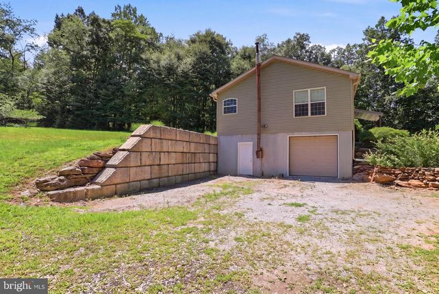 4242 NATURE LN, Windsor, PA 17366