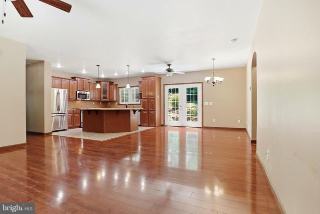 4242 NATURE LN, Windsor, PA 17366
