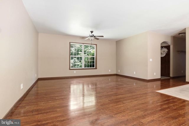4242 NATURE LN, Windsor, PA 17366