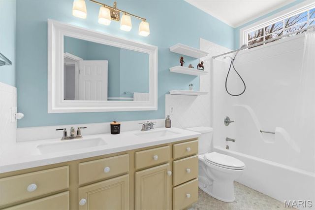 8728 Wildewood Drive, Worden, IL 62097