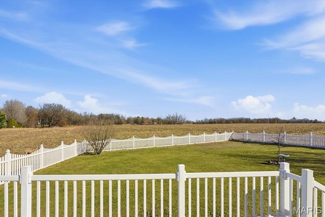 8728 Wildewood Drive, Worden, IL 62097