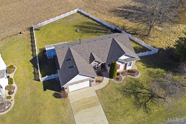 8728 Wildewood Drive, Worden, IL 62097