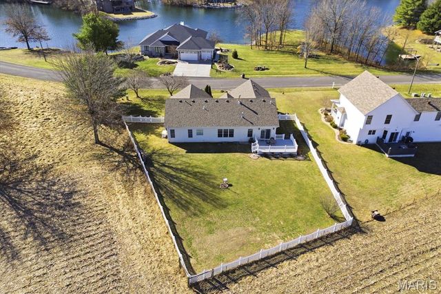 8728 Wildewood Drive, Worden, IL 62097