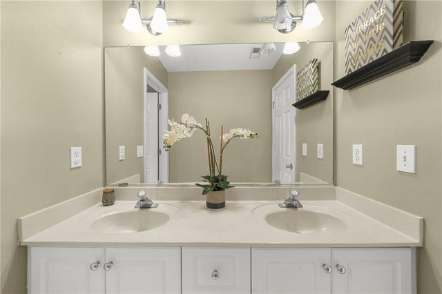 5601 Vinings Place Trail, Mableton, GA 30126