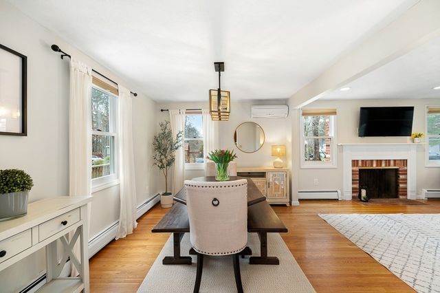 23 Gregory Island Road, Hamilton, MA 01982