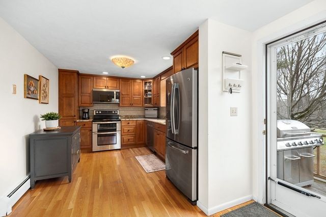 23 Gregory Island Road, Hamilton, MA 01982