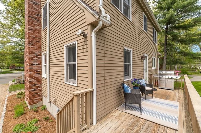 23 Gregory Island Road, Hamilton, MA 01982