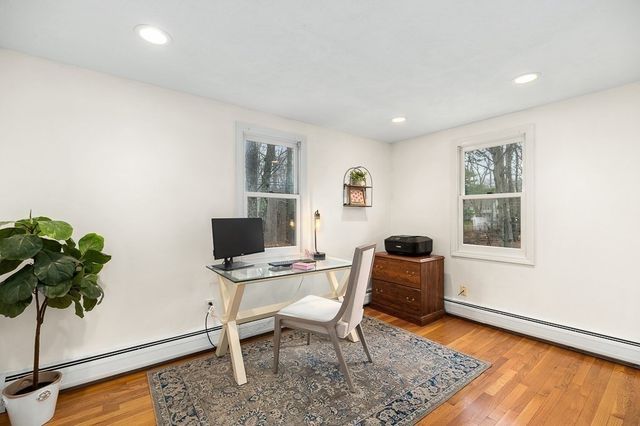 23 Gregory Island Road, Hamilton, MA 01982