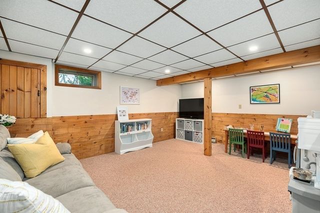 23 Gregory Island Road, Hamilton, MA 01982
