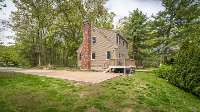 23 Gregory Island Road, Hamilton, MA 01982