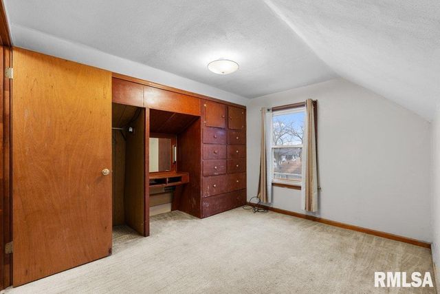 2316 E PLEASANT Street, Davenport, IA 52803