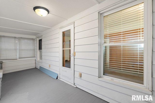 2316 E PLEASANT Street, Davenport, IA 52803