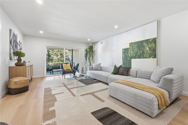 2116 Freeman, Santa Ana, CA 92706