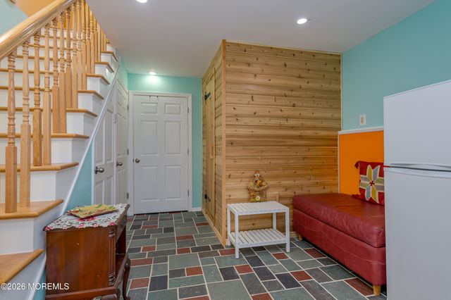 111 Valley Avenue, Highlands, NJ 07732
