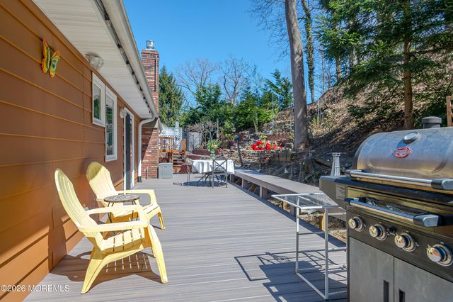 111 Valley Avenue, Highlands, NJ 07732
