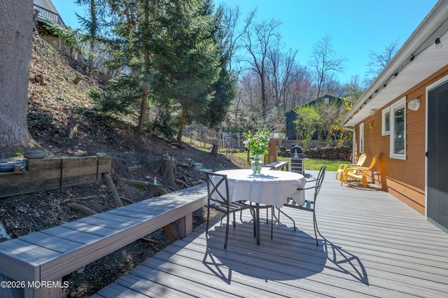 111 Valley Avenue, Highlands, NJ 07732