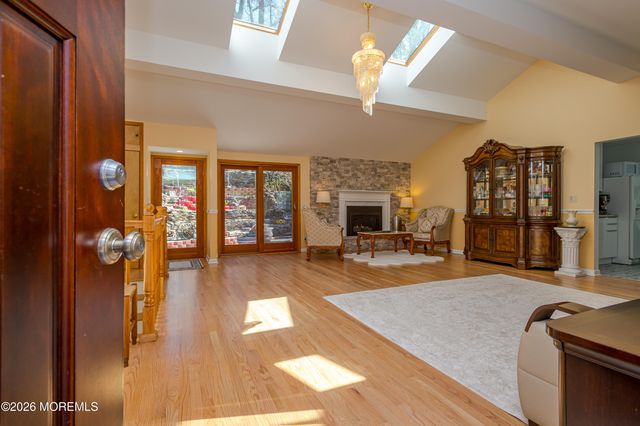 111 Valley Avenue, Highlands, NJ 07732