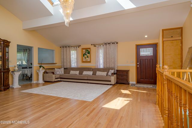 111 Valley Avenue, Highlands, NJ 07732