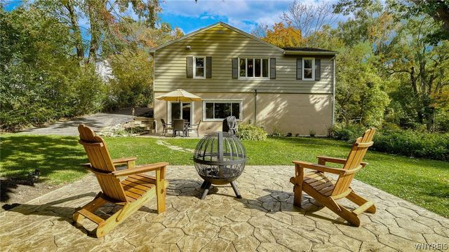 51 Larned Lane, Orchard Park, NY 14127