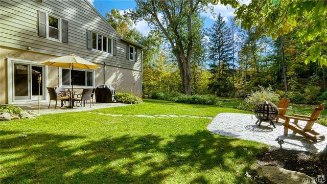 51 Larned Lane, Orchard Park, NY 14127