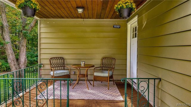51 Larned Lane, Orchard Park, NY 14127