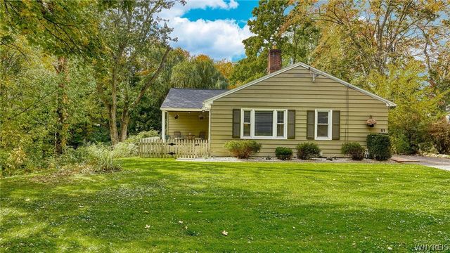 51 Larned Lane, Orchard Park, NY 14127