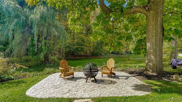 51 Larned Lane, Orchard Park, NY 14127