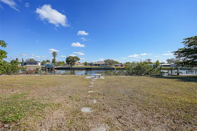 165 FRANCIS DRIVE NE, Port Charlotte, FL 33952