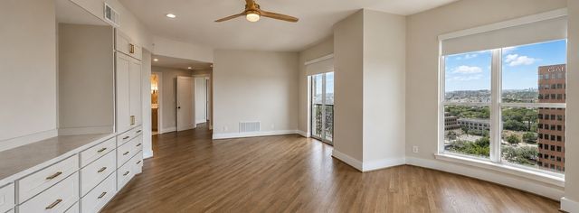 3401 Lee Parkway 1906, Dallas, TX 75219