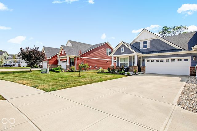 825 Stone Trace, Avon, IN 46123