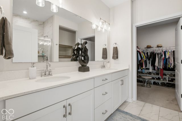 825 Stone Trace, Avon, IN 46123