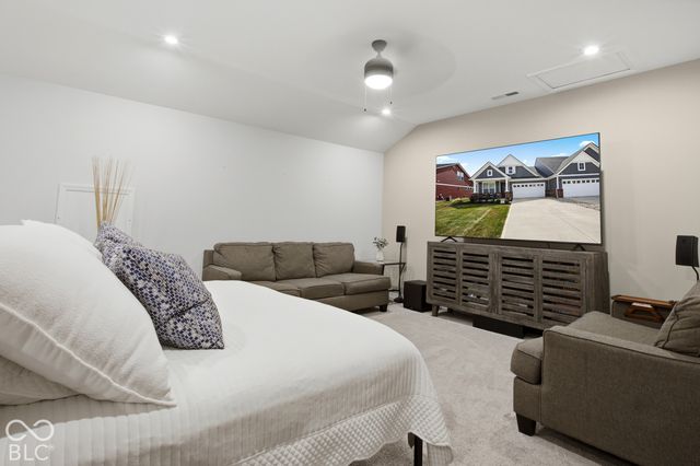 825 Stone Trace, Avon, IN 46123
