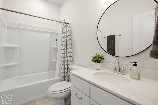 825 Stone Trace, Avon, IN 46123