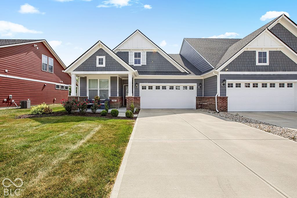 825 Stone Trace, Avon, IN 46123